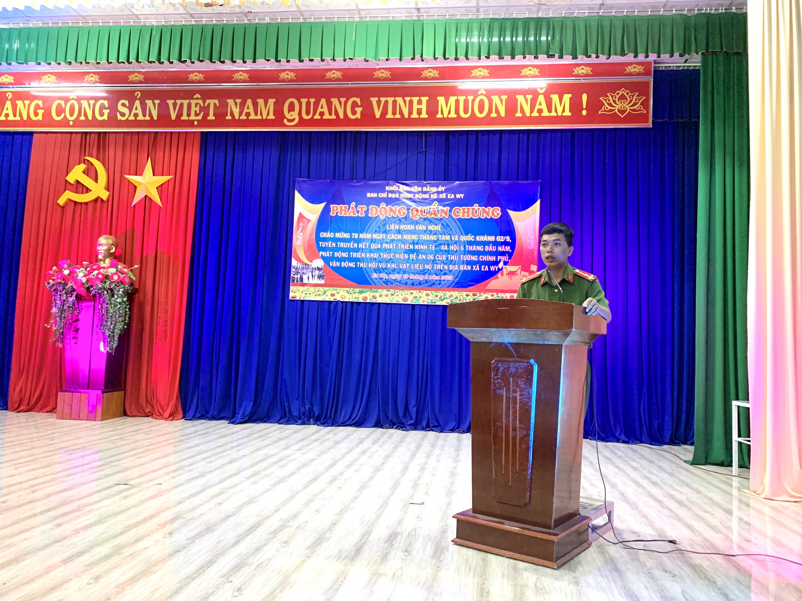 004 DÂN VẬN CA